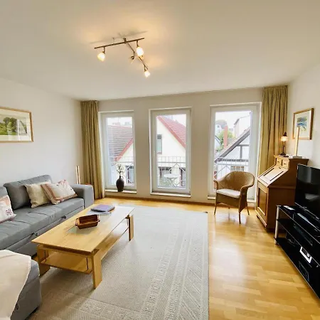 Kapitaenshaus Moewenblick *